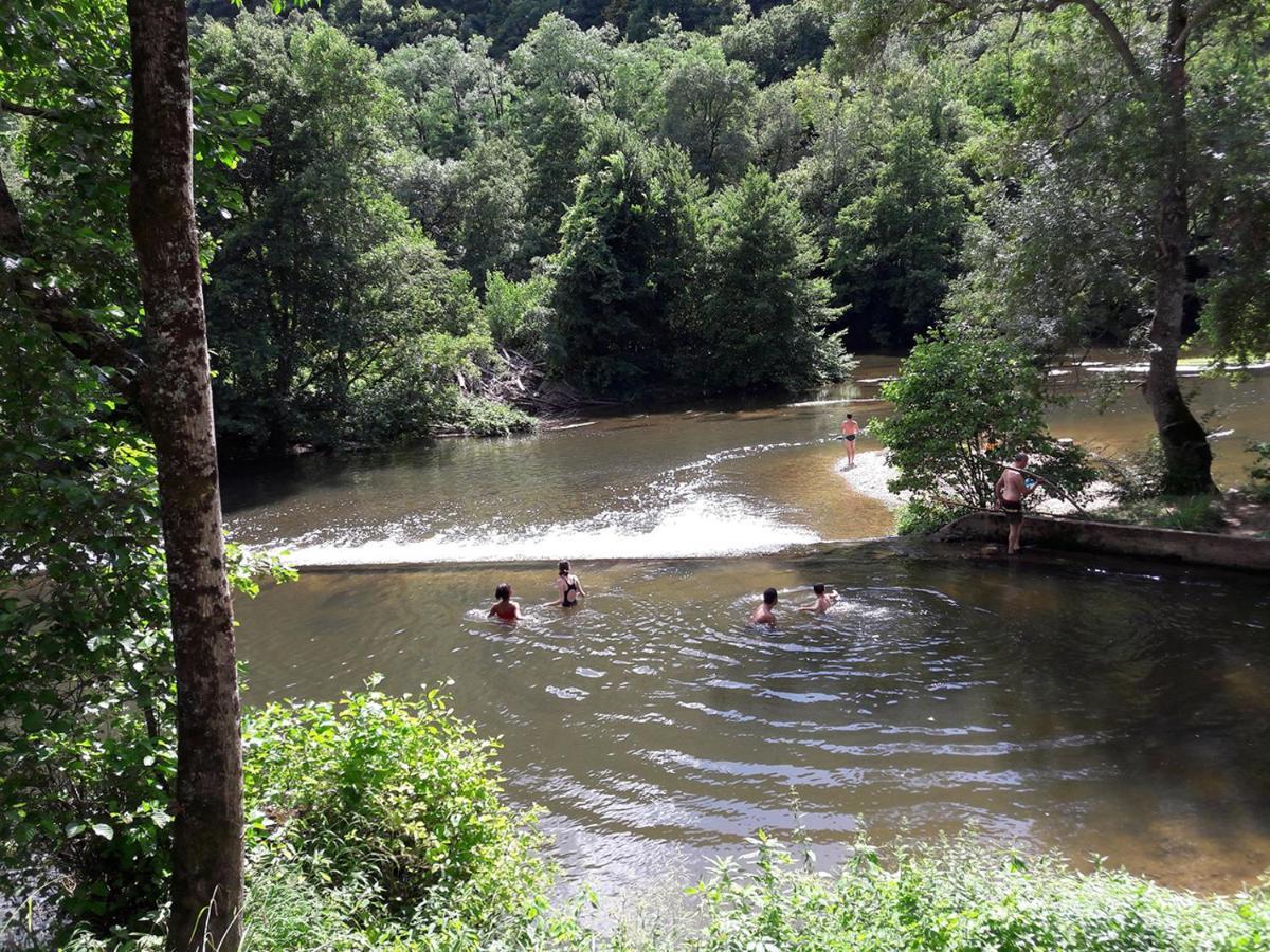 Hotel Le Moulin De Saleth Saint-Antonin Esterno foto